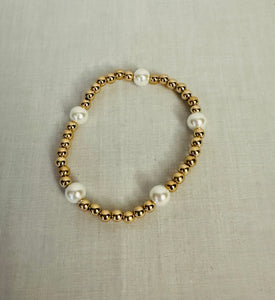 Stack Gold Bracelet with 5 Pearls