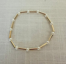 Load image into Gallery viewer, Pearl &amp; Gold Stretch Bracelet (12 pearls)
