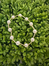 Load image into Gallery viewer, Pearl &amp; Gold Stretch Bracelet (11 pearls)
