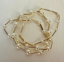 Load image into Gallery viewer, Pearl &amp; Gold Stretch Bracelet (12 pearls)
