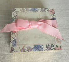 Load image into Gallery viewer, Mini Notepad with Flowers
