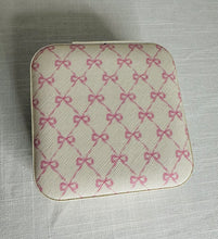 Load image into Gallery viewer, Mini Jewelry Box with Bows
