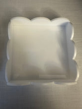 Load image into Gallery viewer, Acrylic Napkin Tray with Topiary Napkins
