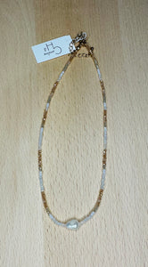 Rose and White Casper Short Necklace with Pearl